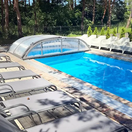 Pusu Apartamentai Su Sildomu Baseinu Appartement *