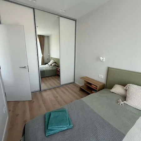 Pusu Apartamentai Su Sildomu Baseinu Appartement